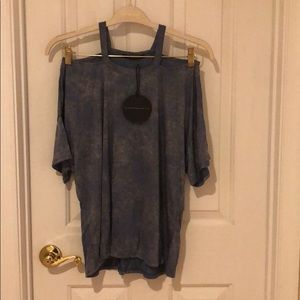 NWT Off shoulder tied died top